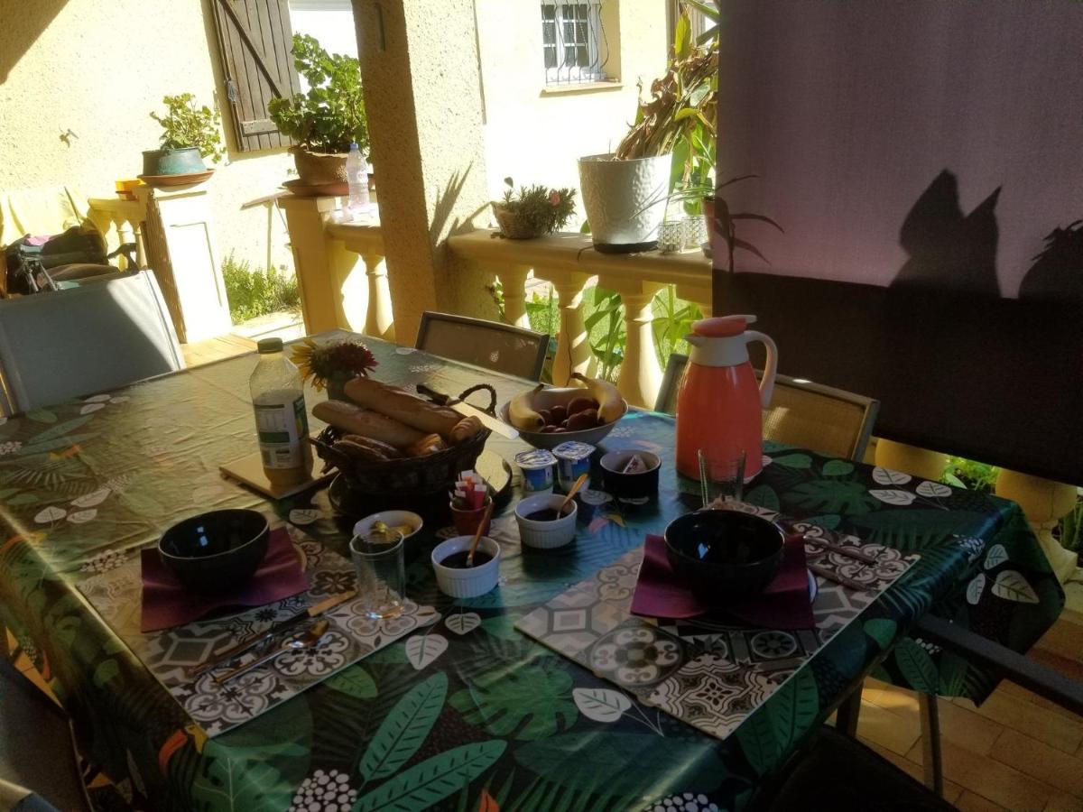 Bed and Breakfast Les Lauriers Espondeilhan Esterno foto